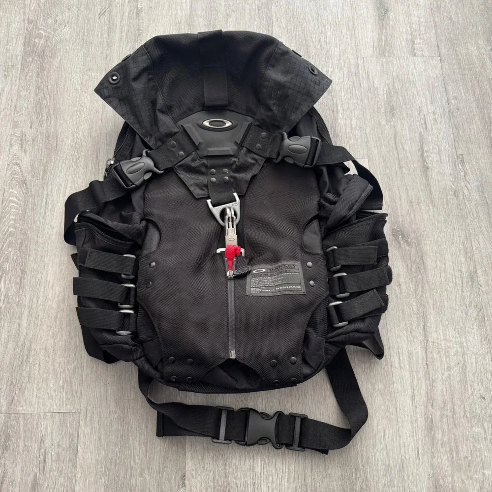 Oakley Software Icon Tactical Field Gear Backpack Black Stock No 20-51242-B